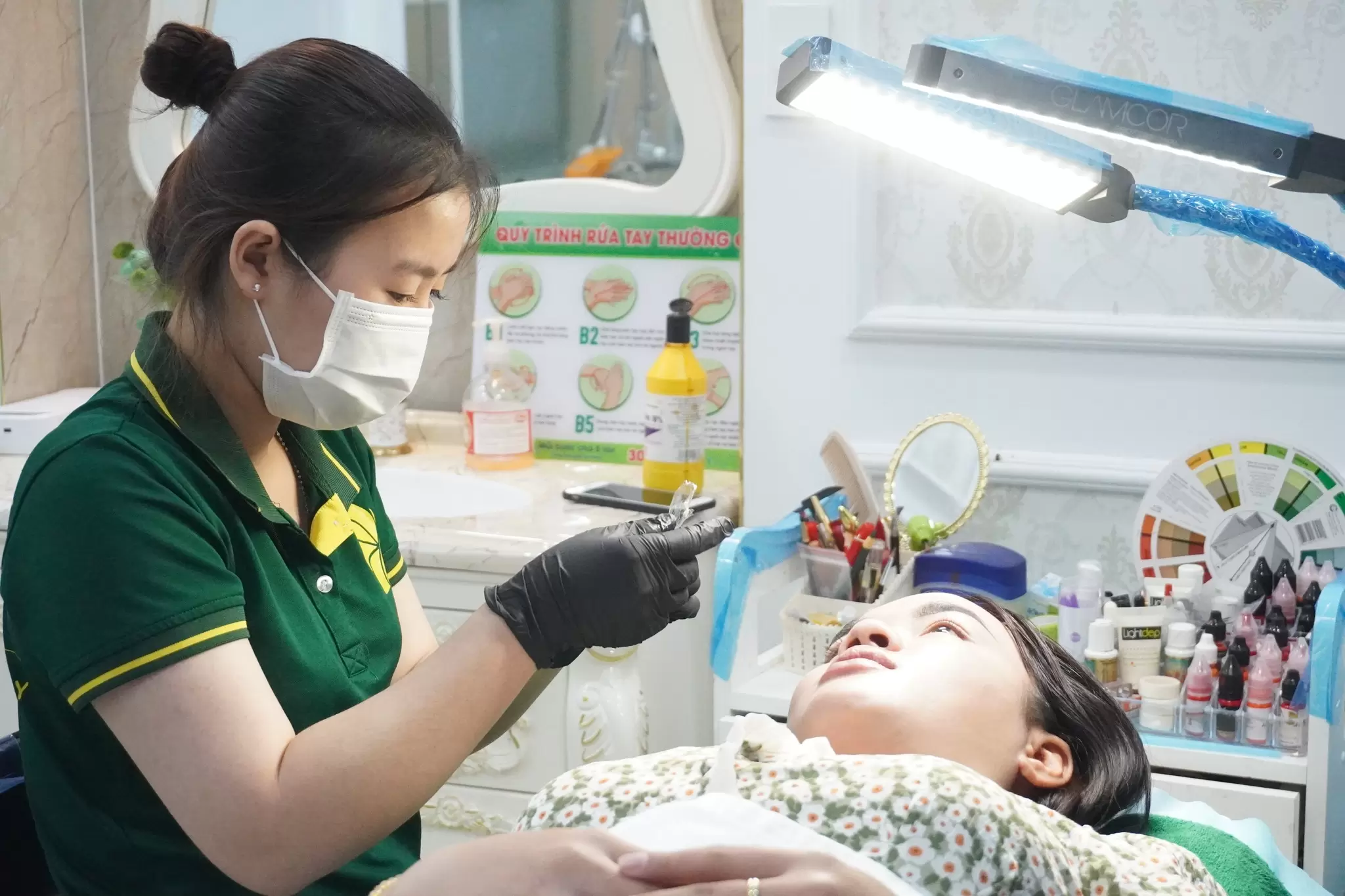 Kho&aacute; Học Nối Mi Chuy&ecirc;n Nghiệp