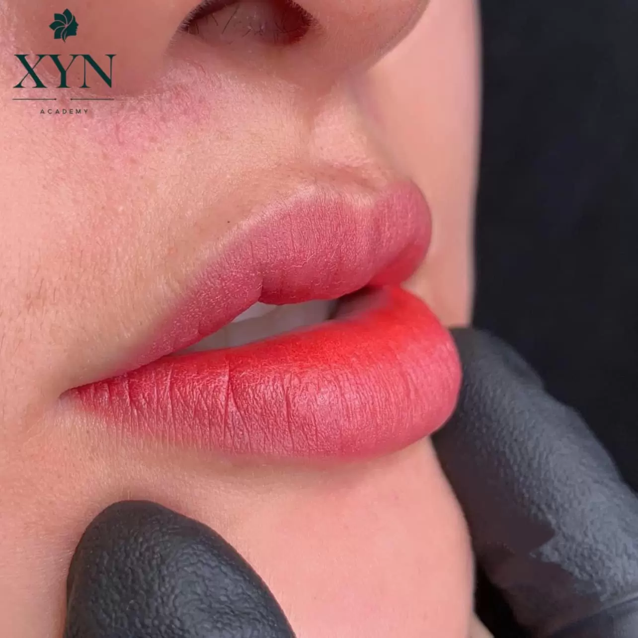 CHINH PHỤC NGHỀ PHUN XĂM THẨM MỸ C&Ugrave;NG XYN ACADEMY